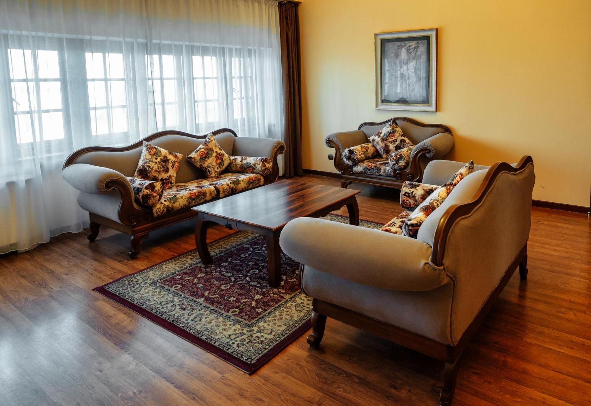 Park Kokshetau Hotel